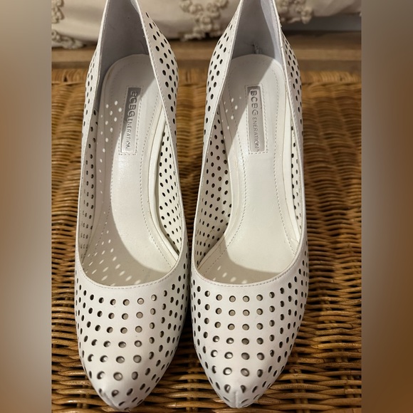 BCBG White Perforated Platform Heels - Picture 4 of 4